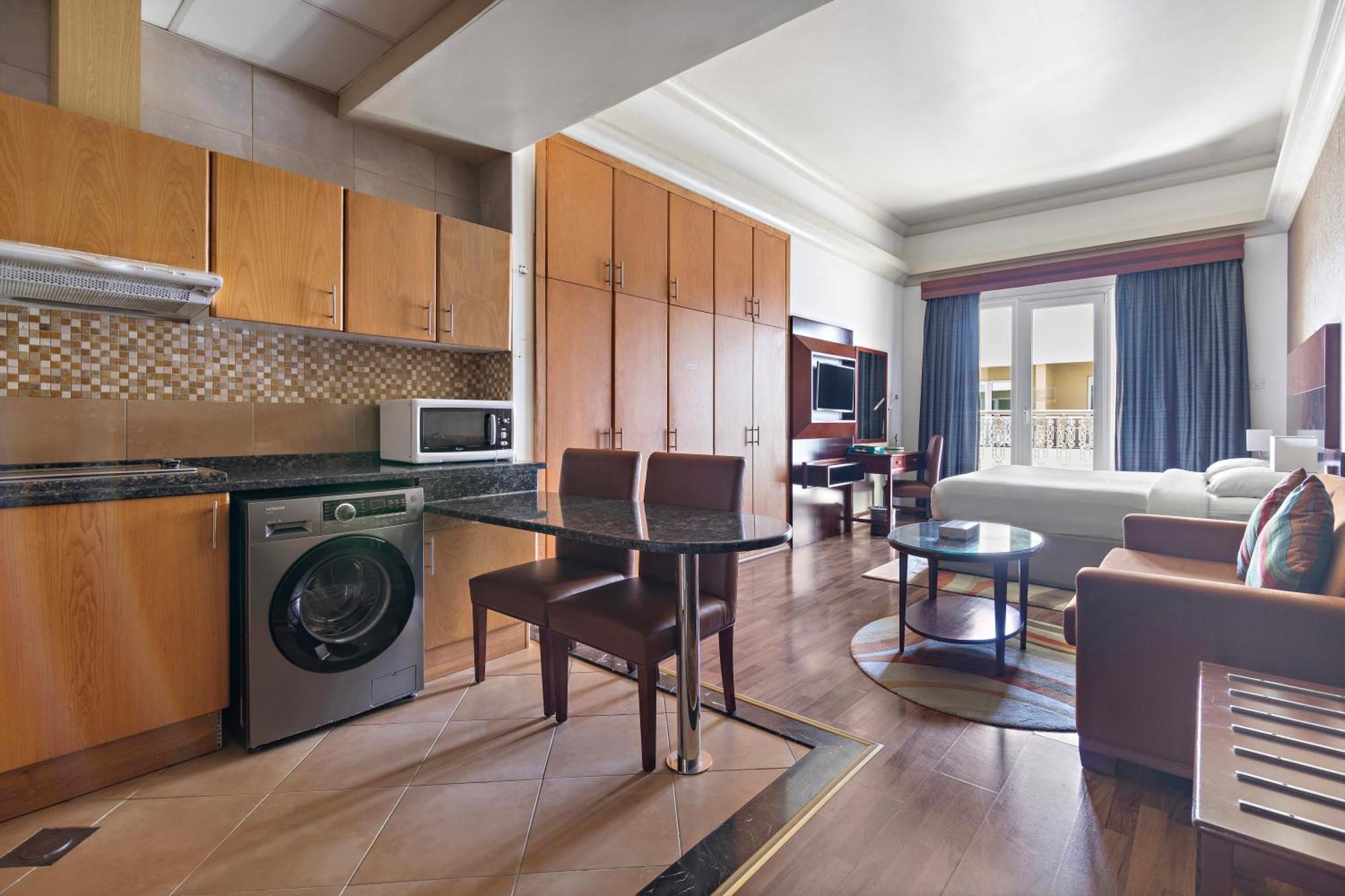 Апарт-готель Al Khoory Al Barsha 3*